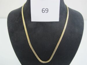 1 Collier maille anglaise en or 18k (750/1000)(L44cm).PB 10,23g.