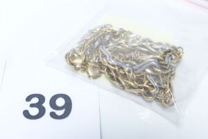 1 Collier détérioré (plusieurs morceaux) en or 375/1000 9k. PB 11,8g