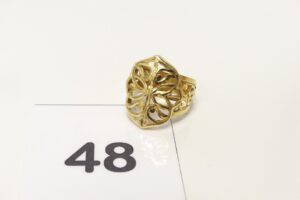 1 Bague à décor floral ajouré en or 750/1000 18k (td60). PB 3,6g