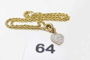 1 Collier maille corde en or 375/1000 9k, motif central en forme de coeur orné de strass (L45cm). PB 7,9g