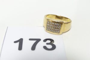1 Bague en or 750/1000 18k ornée d'un pavage de petits diamants (monture fendue)(td59). PB 7,5g