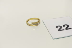 1 Bague en or 750/1000 18k ornée de 3 petits diamants (td53). PB 2,3g