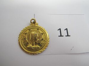 1 Médaille de la vierge en or 18k(750/1000)ouvragée.PB 6,06g.
