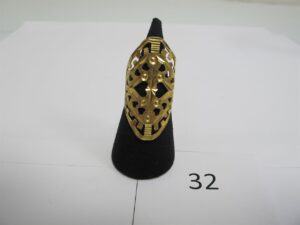 1 Bague or 21k(875/1000)ouvragée(TD56). PB 5,87g.