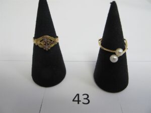 1 Bague or 18k(750/1000)(TD53)(poinçon tête de cheval),1 bague or 18k(750/1000)Toi et Moi.PBT 3,47 g.