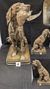 1 Ferdinant PAUTROT (1832-1874)"chien tenant un colvert", sujet en bronze à patine brune signé sur la terrasse (H31cm)