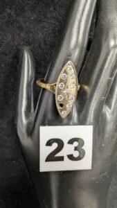 1 Bague marquise ornée de 10 diamants (TD60 chaton vide) en or 750/1000 18k . PB 8,9g