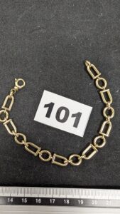 1 Bracelet maille fantaisie (L19,5cm) en or 750/1000 18k. PB 7,4g