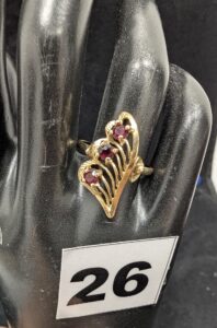 1 Bague ornée de pierres rouges (TD56) or 750/1000 18k.PB 3,28g