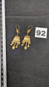 2 Boucles, pendants d'oreilles motif trapèze en or 875/1000. PB 4,22g