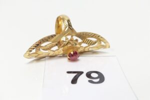 1 bague en or 750/1000 18k ornée d'une pierre orangée (Td58). PB 2,6g