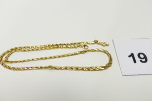 1 Collier maille festonnée en or 750/1000 (cabossé, Longueur 42cm). PB 6,8g