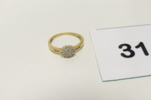 1 Bague en or 750/1000 à décor floral ornée de petits diamants (Td56). PB 3,2g