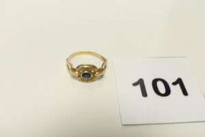1 Bague en or 750/1000 (18K) ornée de petites pierres (Td58). PB 2,9g